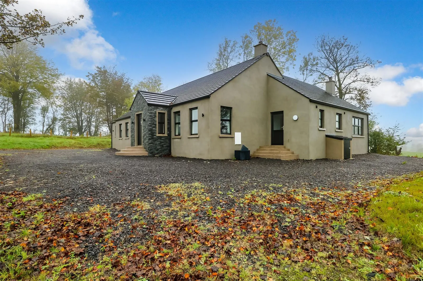 4 bedroom detached to rent at 11 Collin Road Ballyclare BT39 9JR