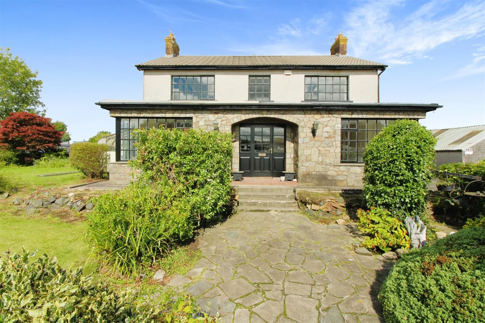 4 bedroom detached to rent at 185 Templepatrick Road Ballyclare BT39 0RA