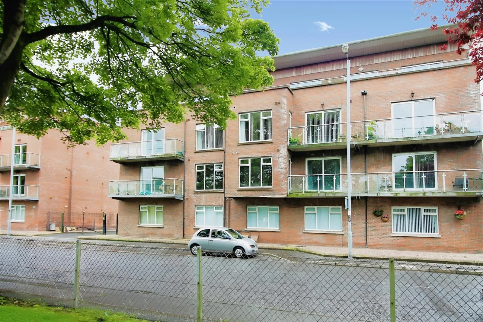 3 bedroom apartment to rent at 22 Parkview Ballyclare BT39 9FQ