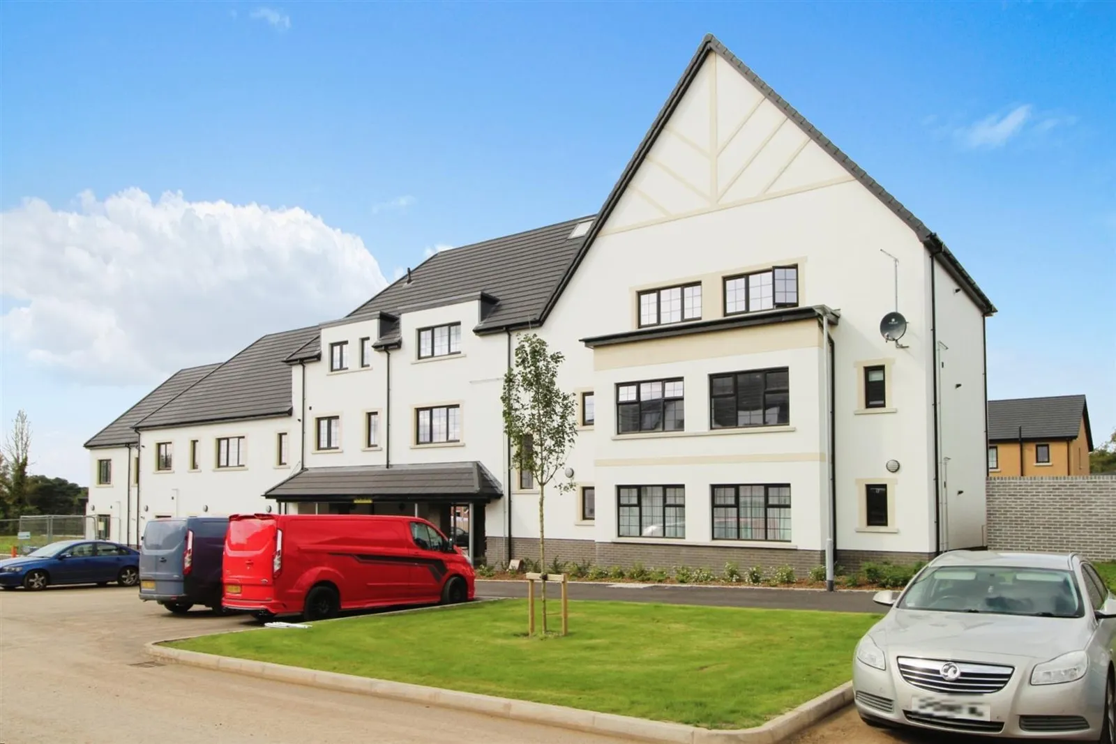2 bedroom apartment to rent at 3 Belmont Hall Park Antrim BT41 1FD