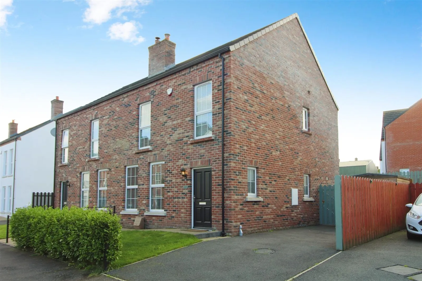 3 bedroom semi-detached to rent at 18 Blackrock Row Newtownabbey BT36 4AD