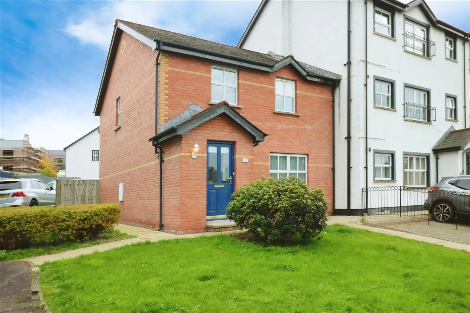 3 bedroom townhouse to rent at 8 Riverside Mews Antrim BT41 4DX