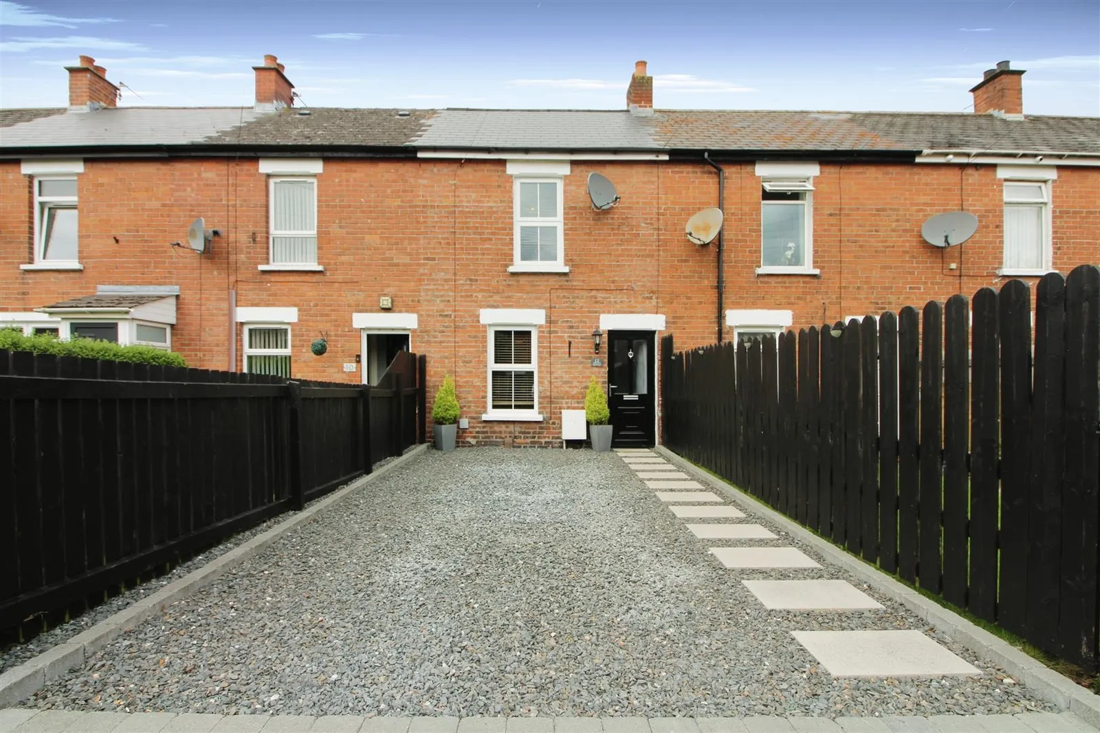 2 bedroom terraced to rent at 12 Parkgate Crescent Belfast BT4 1EU