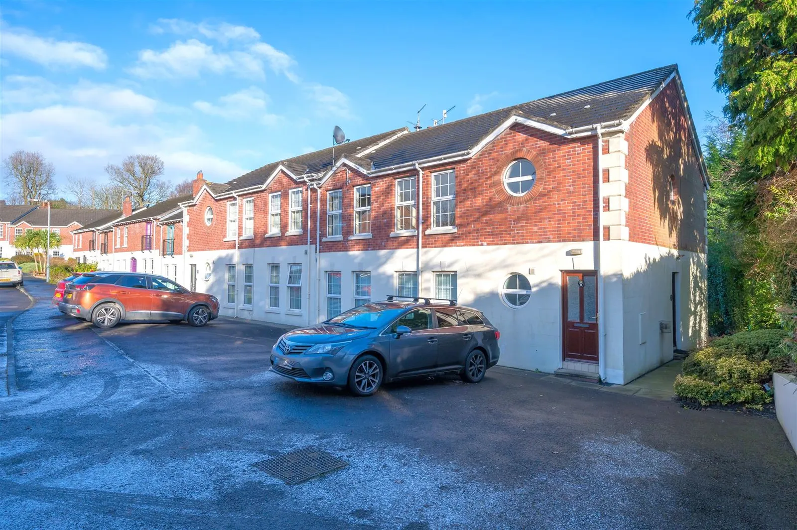 3 bedroom apartment to rent at 31 Firmount Belfast BT15 4HZ