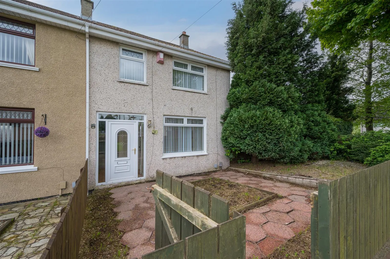 3 bedroom end terrace to rent at 11 Tulleevin Walk Newtownabbey BT36 6BP