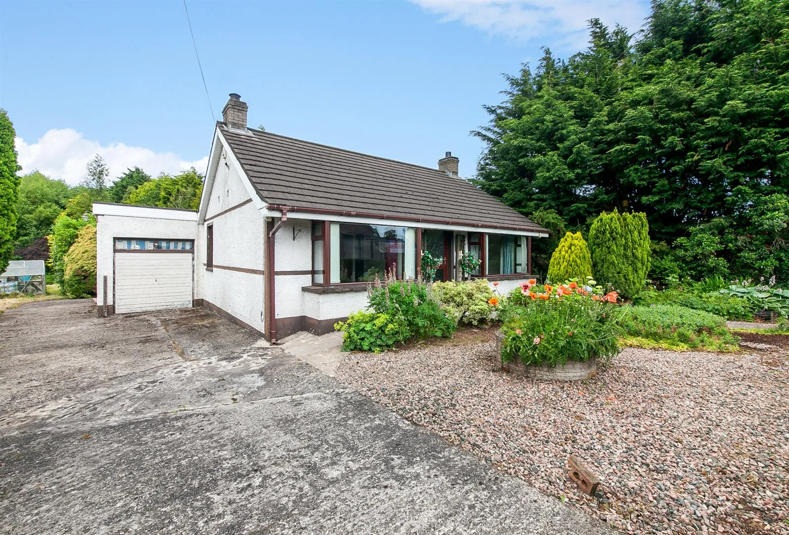 4 bedroom detached to rent at 45 Mossley Road Ballyclare BT39 9RX