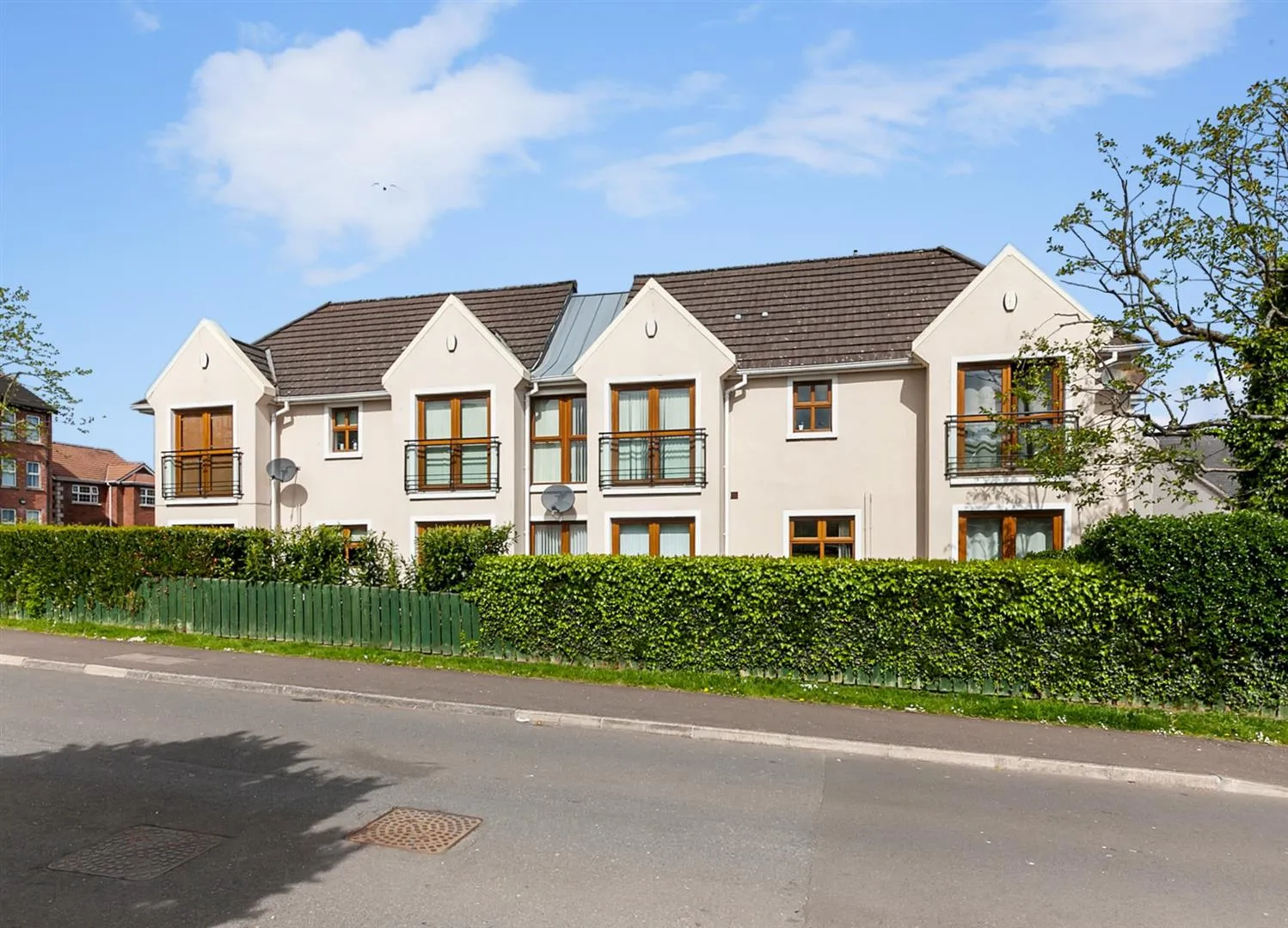 2 bedroom townhouse to rent at 6 Craiglands Drive Newtownabbey BT36 5FQ