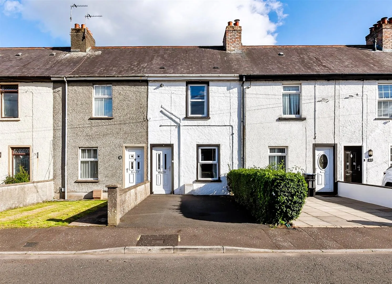2 bedroom terraced to rent at 215 Carnmoney Road Newtownabbey BT36 6JR