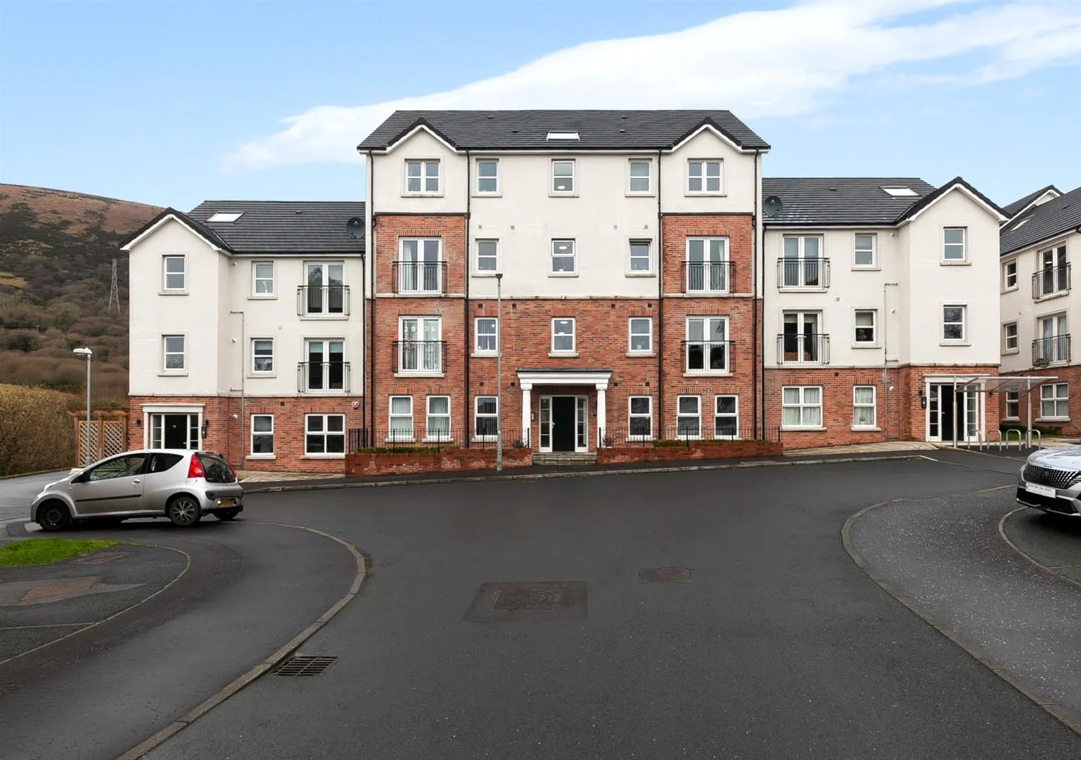 2 bedroom apartment to rent at Apartment 4 12a Highgrove Meadows Belfast BT13 3FX