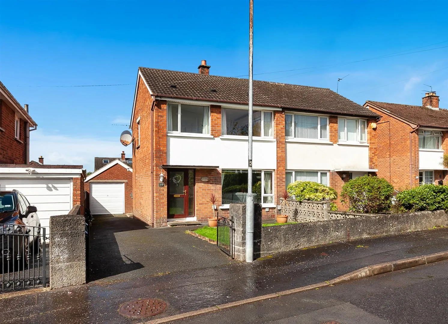 3 bedroom semi-detached for sale at 10 Ferndale Gardens Newtownabbey BT36 5AW