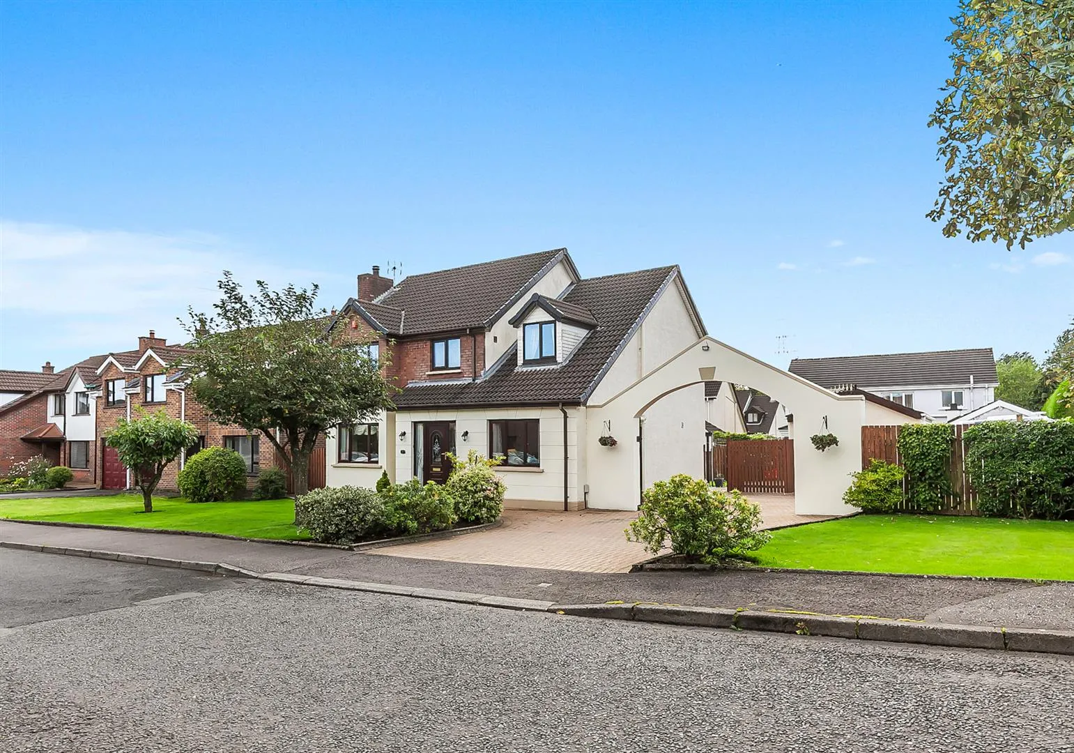 4 bedroom detached for sale at 1 Dorchester Drive Newtownabbey BT36 5WP
