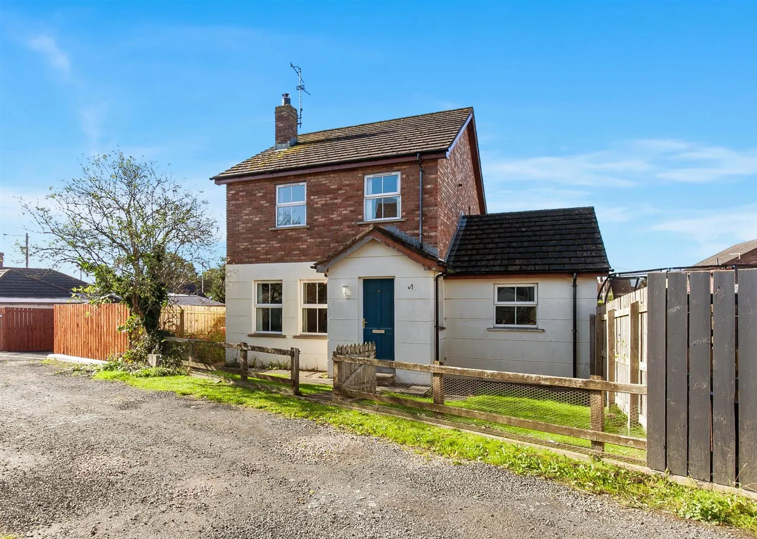 3 bedroom detached to rent at 18 Cloughlands Park Carrickfergus BT38 7NJ